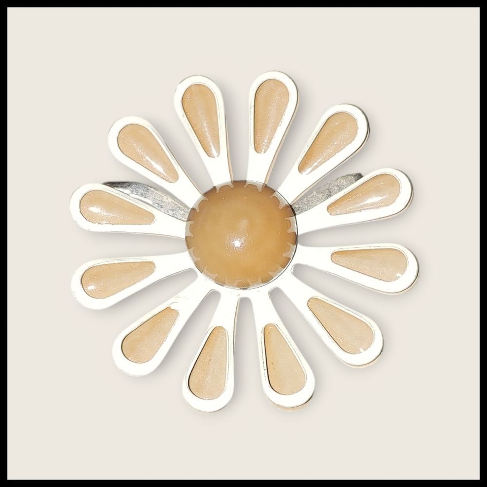 White & Brown Daisy Enamel Vintage 1960s Brooch